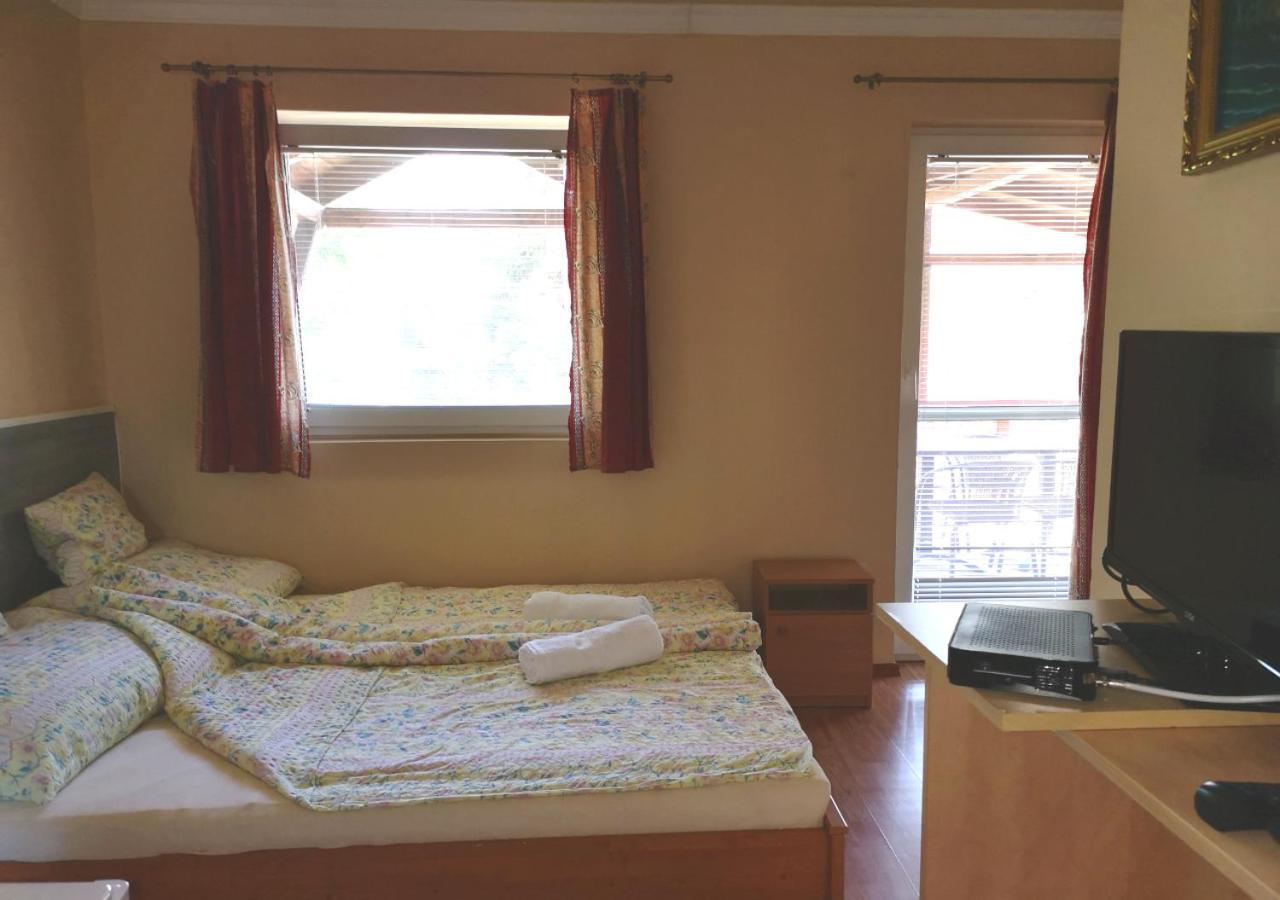 Vitorlas Apartmanhaz Siófok Exterior foto
